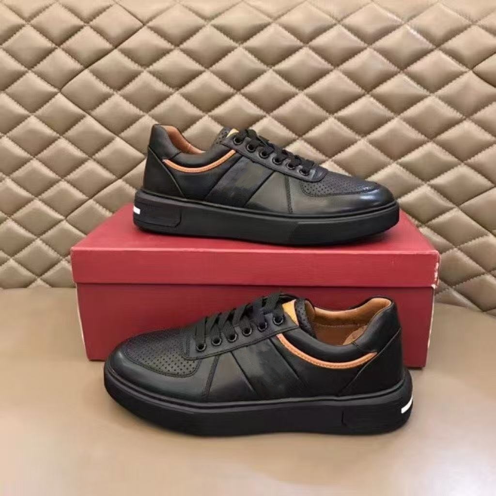 Homme luxe Baaly en cuir chaussures décontractées chaussures extérieures sneakers de créateurs masculins Walk Running Shoe Trainers Men Suede cha