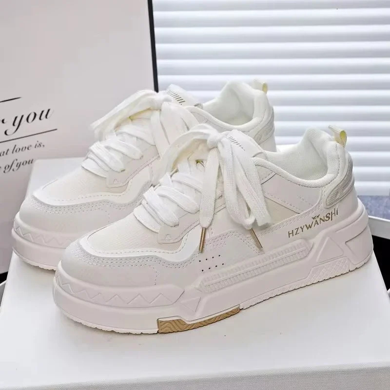 Chaussures de chaussures pour femmes baskets d'automne chaussures blanches mode non glissée chaussure décontractée chaussure respirante à lacets