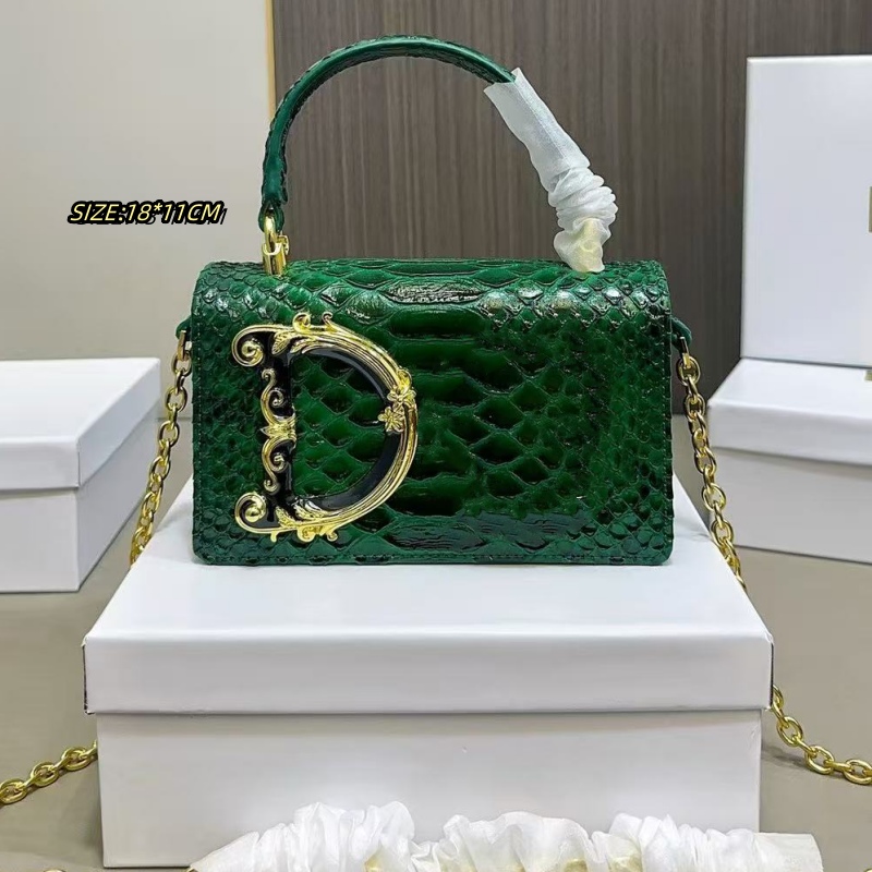 2025 designer's new solid color chain crossbody bag light luxury for girls red envelope shoulder bag handbag