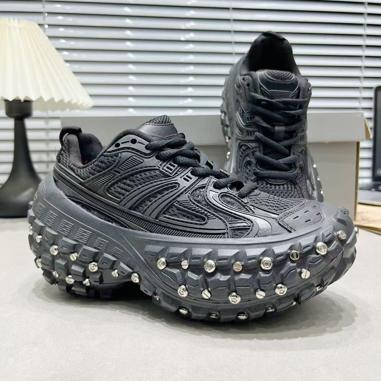 Paris Defender Sneaker Designer Casual Shoes For Men Women Platform Sneakers Luxury Tire Shape Genuine Leather Extraordinary Outdoor Mens Trainers S