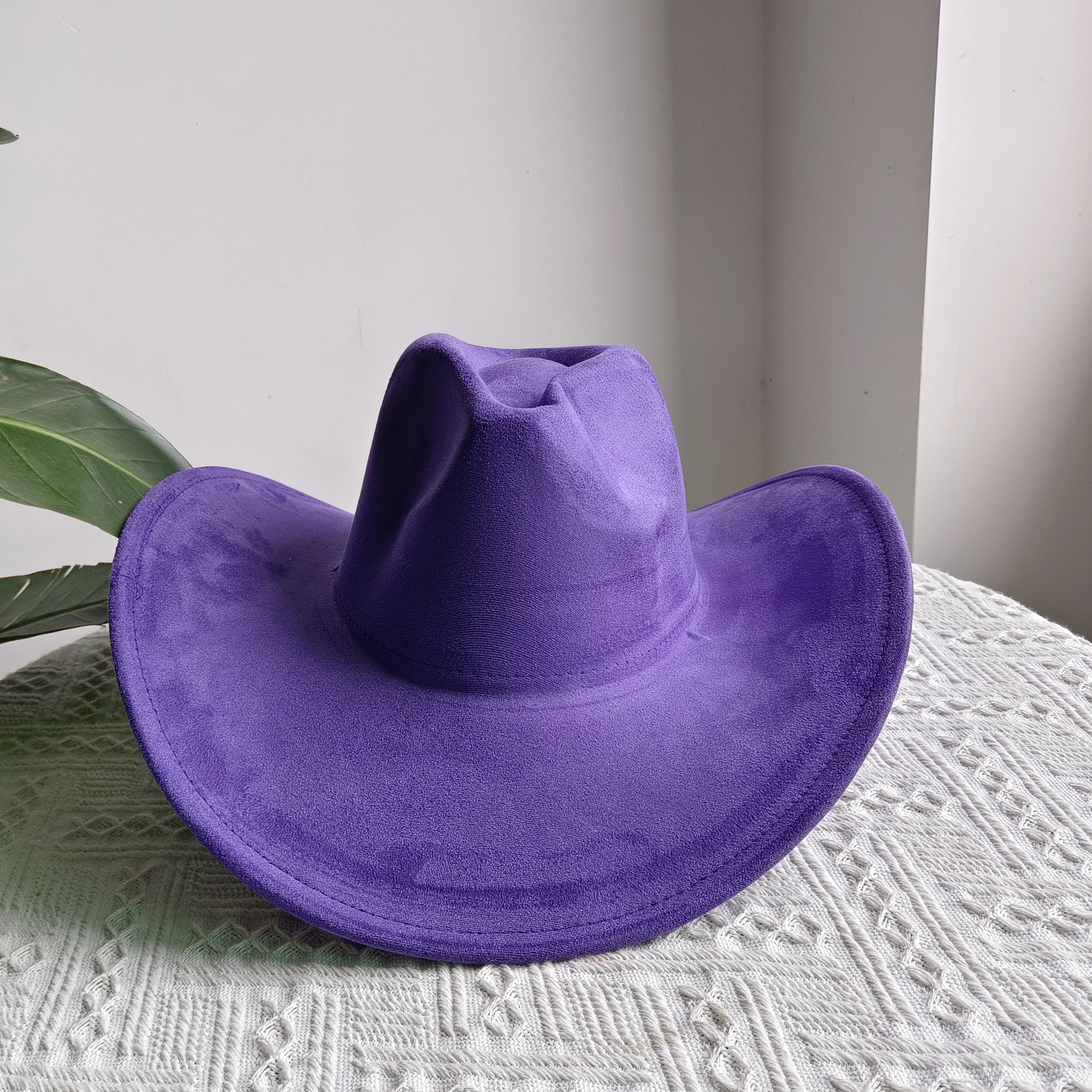Suede Purple Cowhead Cow Hat Large Size Cow Hat Suede Material Water Drop Top Mens and Womens Knight Hat 250617
