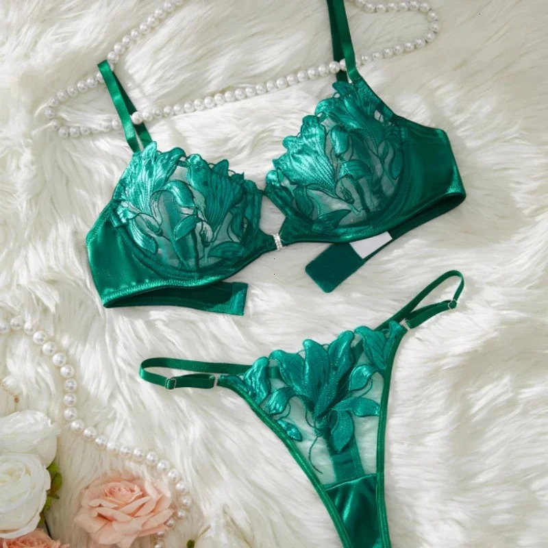 Womens Suit See Through Bra The Temptation of Valentines Eve Light Purple Bra and Panty Set Underwear Ladies Sexy Lingerie Bra 250617