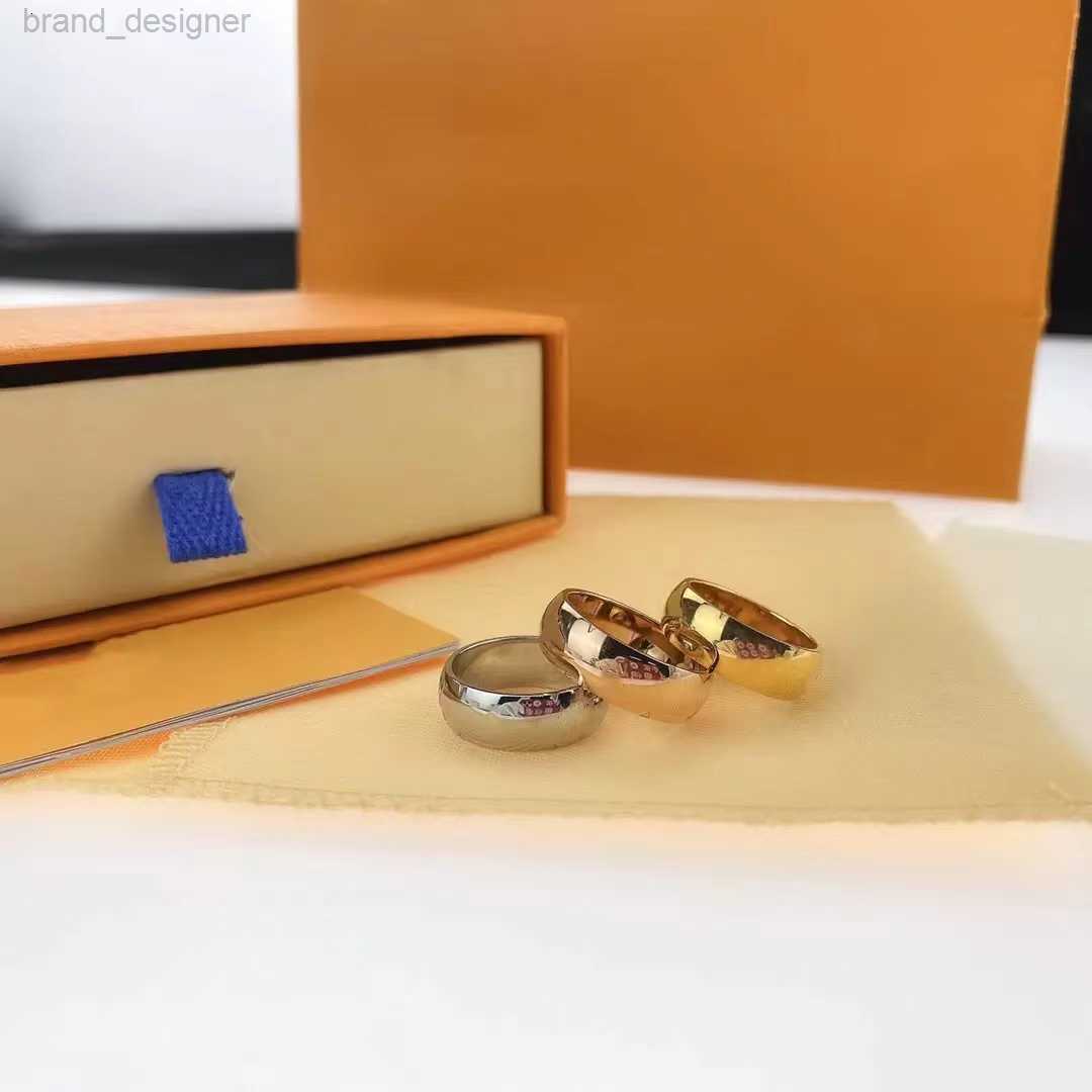 New Mens fashion ring high quality designer stainless steel rings engagement commitment jewelry ladies gift