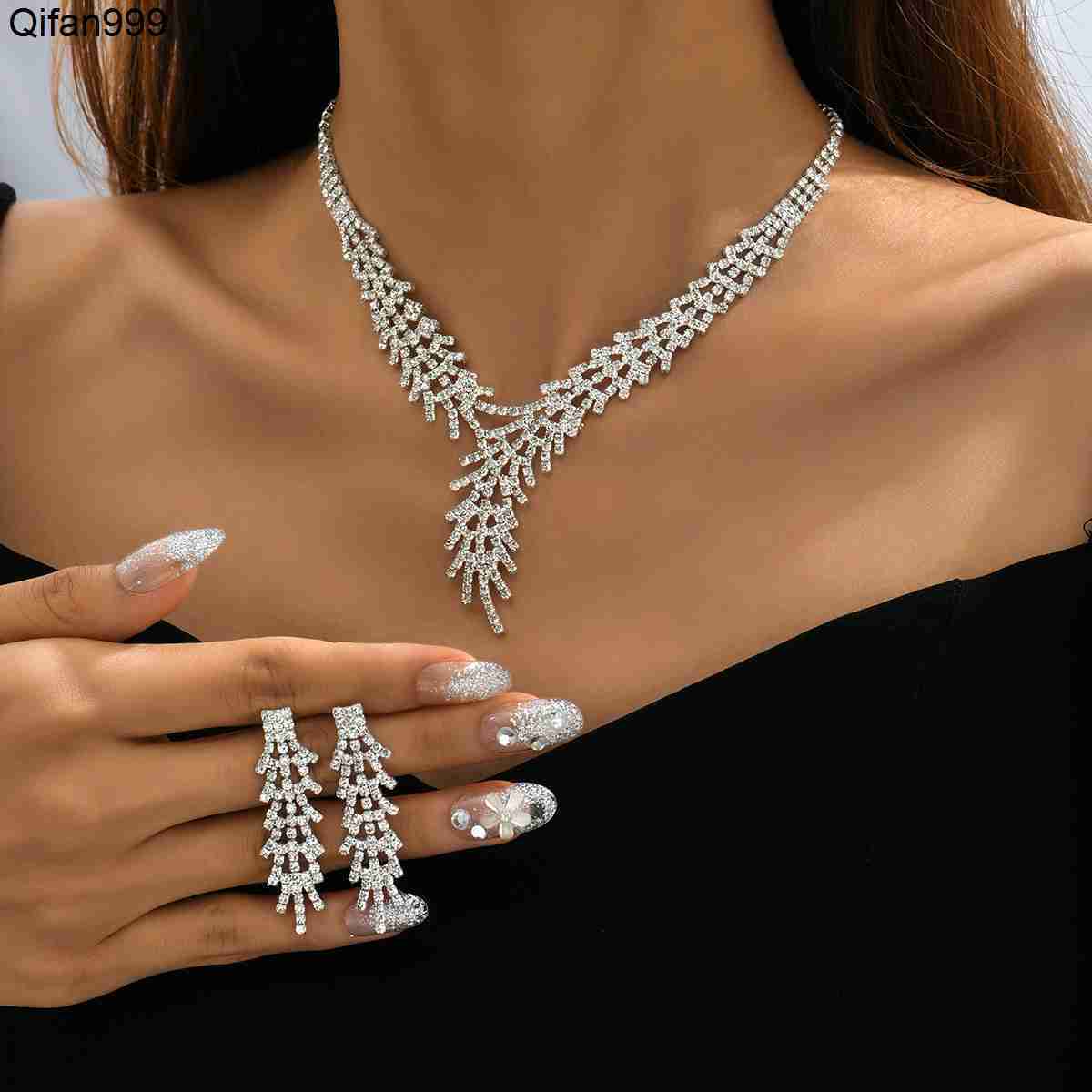 New European and American Fashion Rhinestone Necklace Set for Women Feather Bridal Wedding Accessories Wholesale