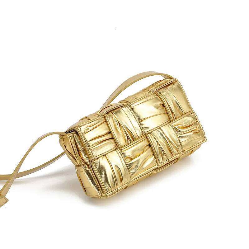 New Design 2024 Weave Wrinkle Handbag Top Woven Pillow Women Small Square Fashion Party Shoulder Messenger Bag