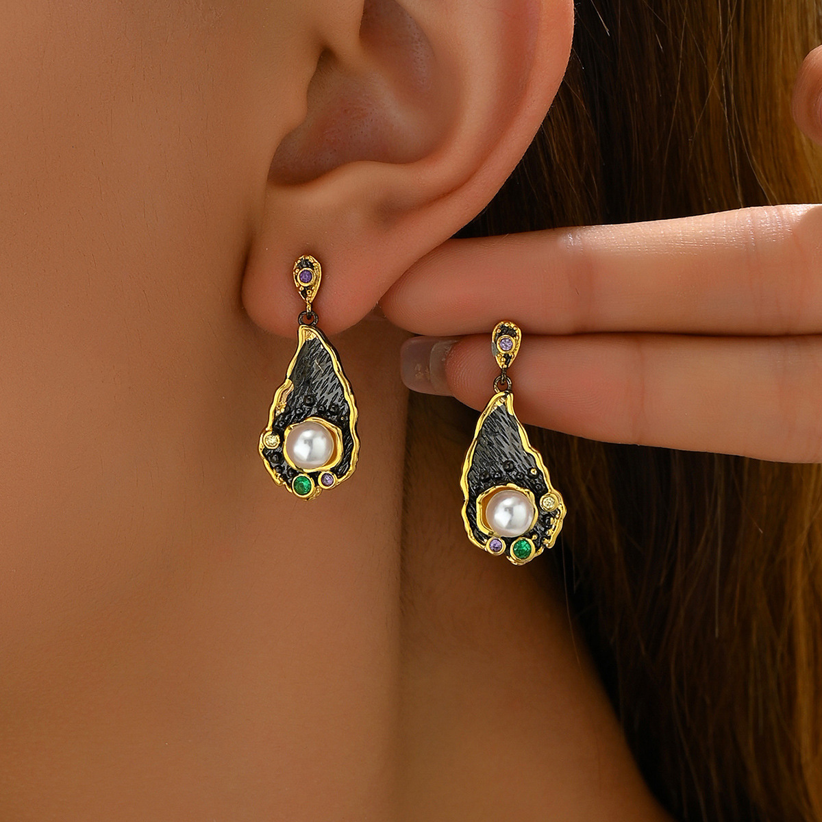 Fashion Style Women's Personality Oil Drip Inlaid Zircon Design Stud Earrings Water Drop Ear Jewelry