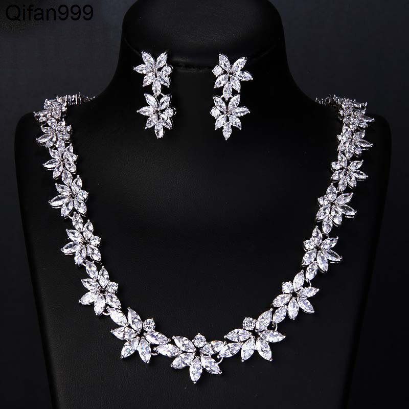 Hot Selling European and American Flower Zircon Pendant Necklace Earrings Set Bridal Wedding Jewelry Set Women