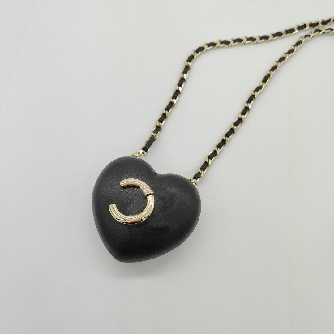 2025 Luxury quality charm heart shape pendant necklace with black genuine leather in 18k gold plated have stamp box PS6795A