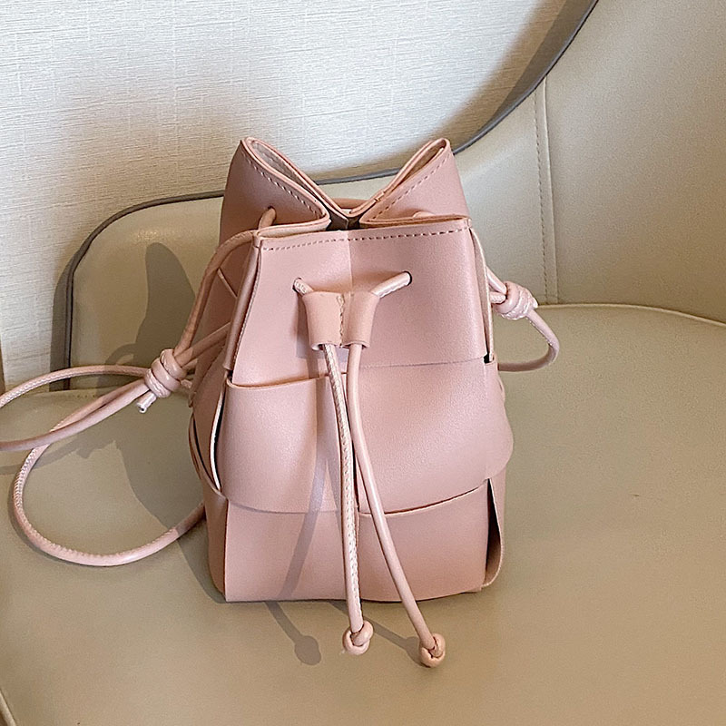 Free shipping designer Women Bag New Fashion Handwoven Bag PU Bucket Bag High-end Shoulder Bag Crossbody Bag