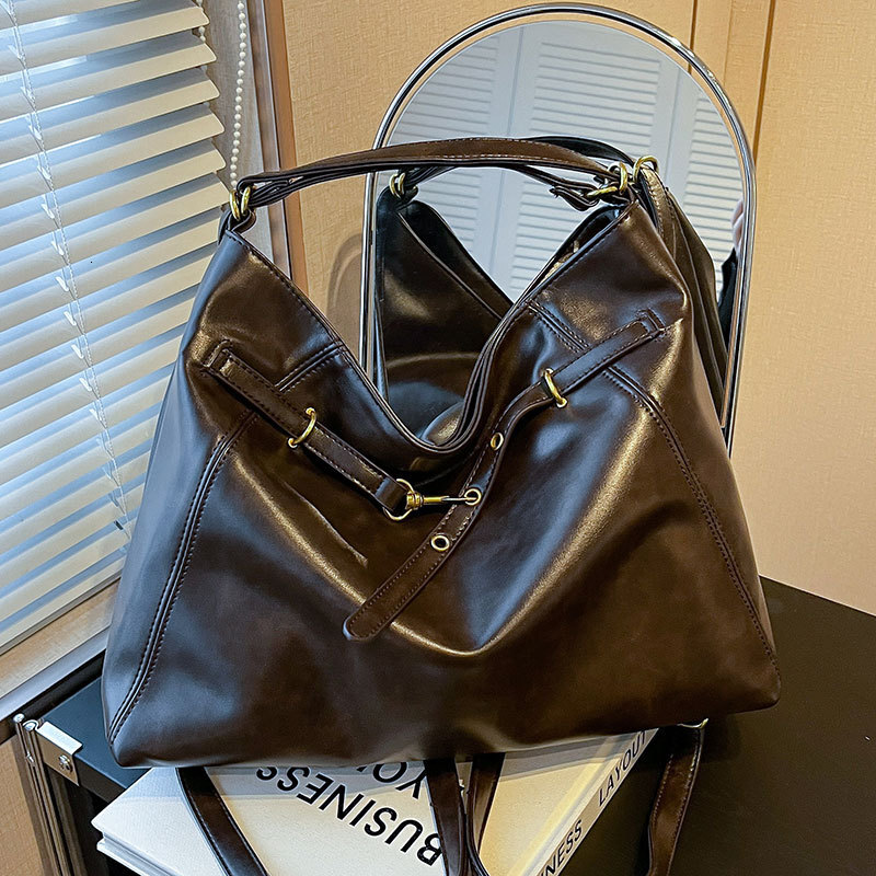 Free shipping designer Bag Simple Large Capacity Shoulder Bag Tote Bag Women Bag Autumn New Casual Versatile Commuter Bag Solid Color Backpack