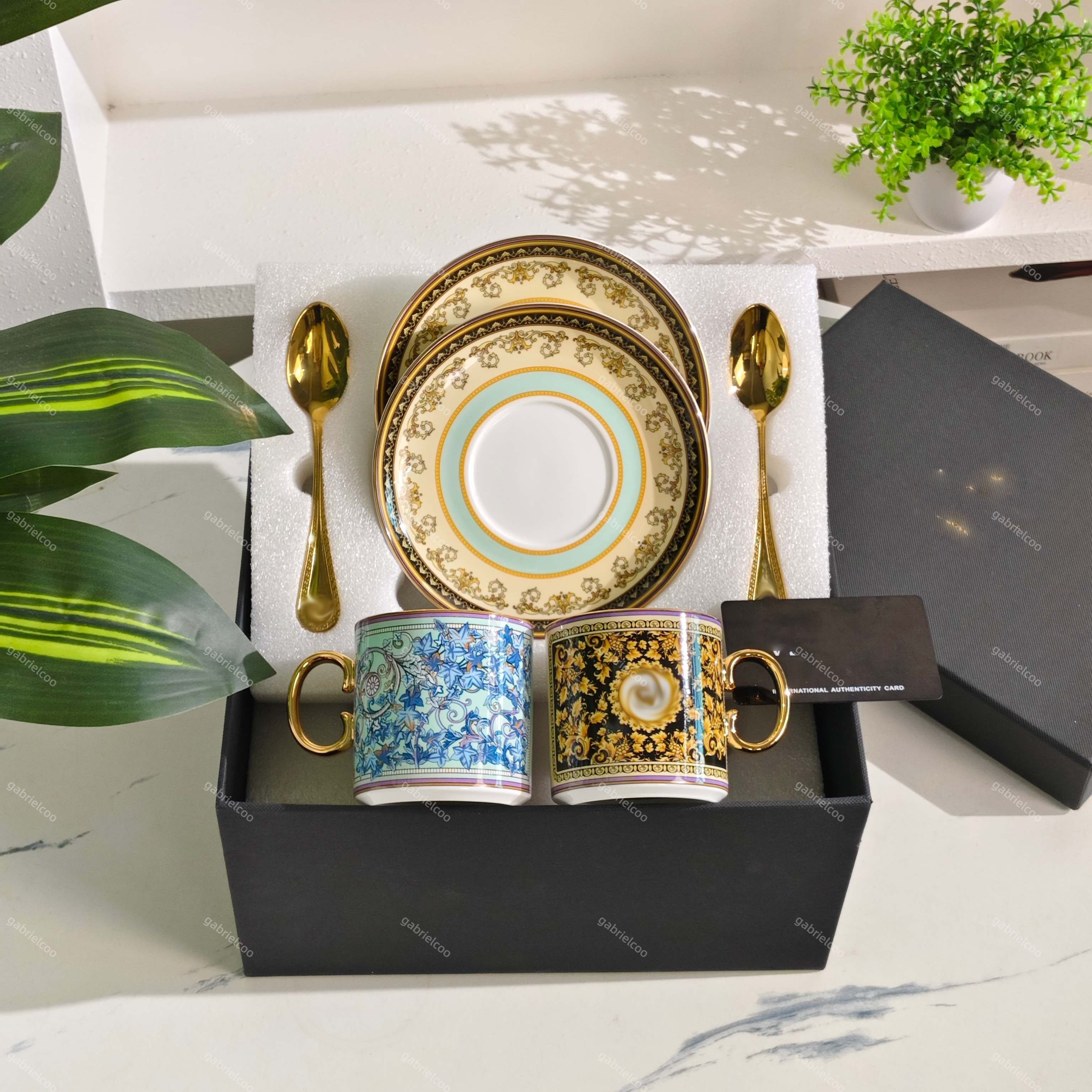 Vintage Designer Coffee Cup Set - 2 Cups 2 Plates 2 Spoons Luxury Bone China Tea Set Elegant Milk Cups Gift Box Kitchenware K260225-image-1095427987