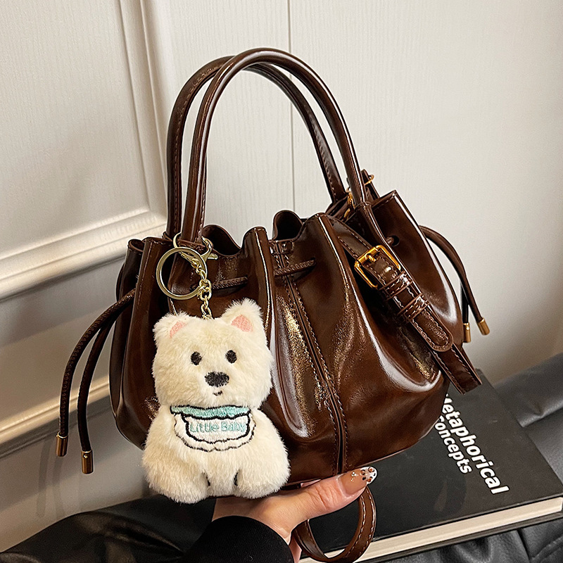 Free shipping designer Bag Korean Style Niche High-end Wrinkled Handbag Bucket Bag Women Bag Commuter Bag Versatile Oil Wax Leather Texture Crossbod