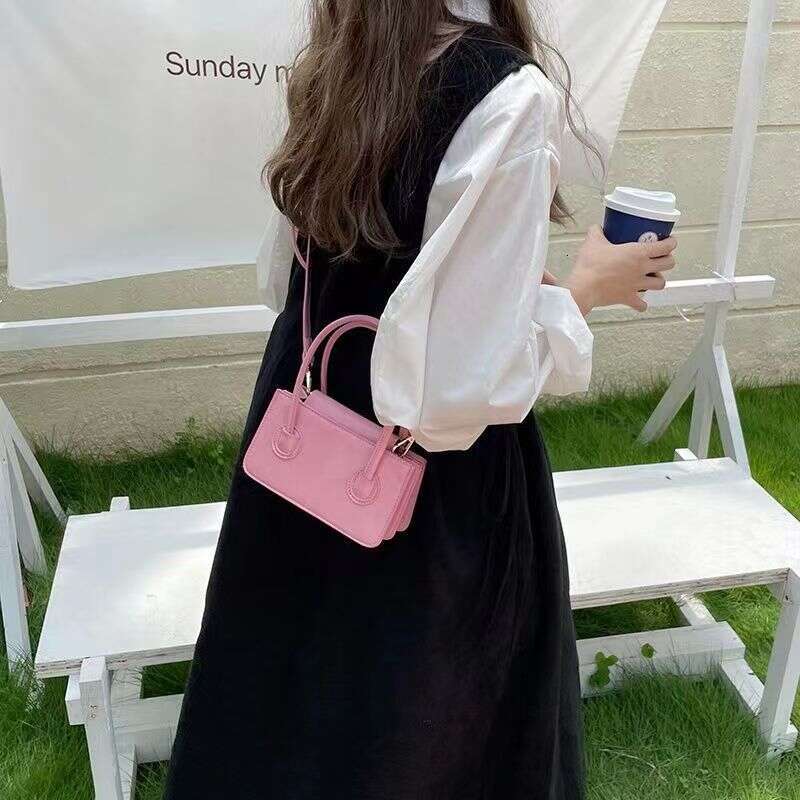 Niche Women's Simple Mini Pink Square 2023 New Fashionable Texture Small Handbag Crossbody Bag Trendy