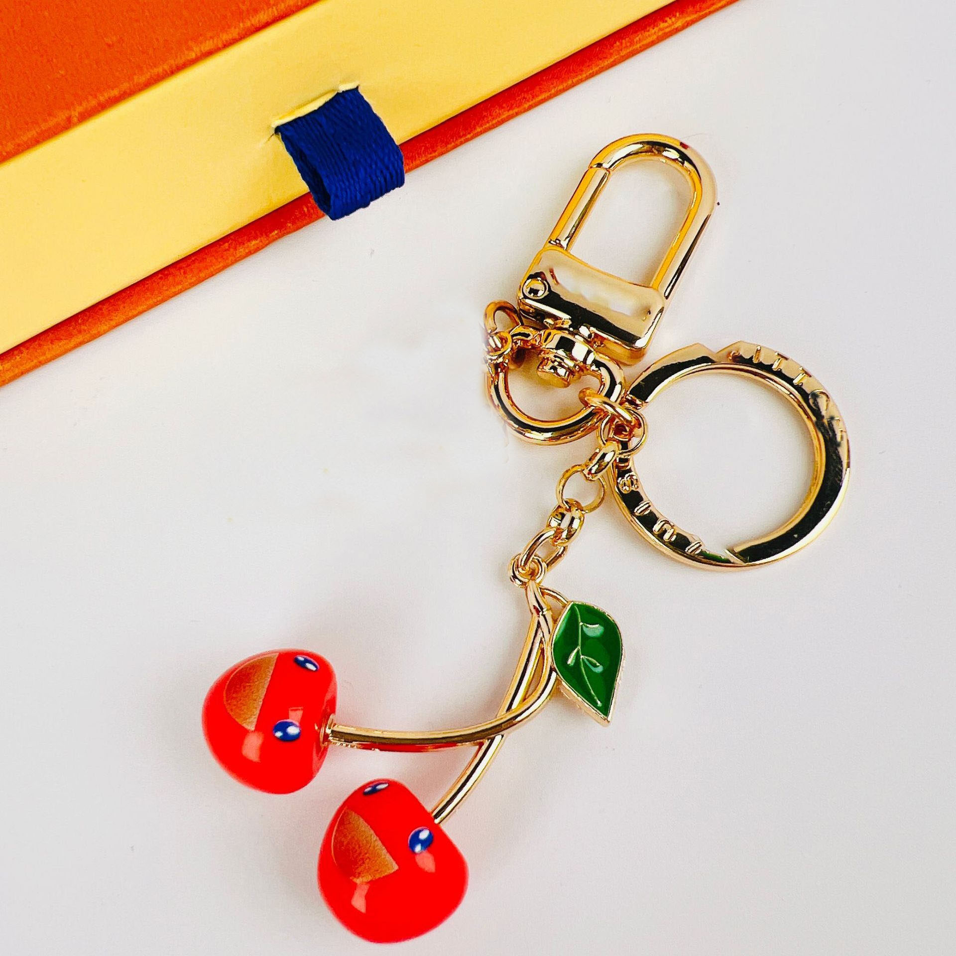 Newest Designer Bag charm Murakami Series Cherry Keychains Wallet Charm Hanging Chain Pendant Car Key Pendants with box