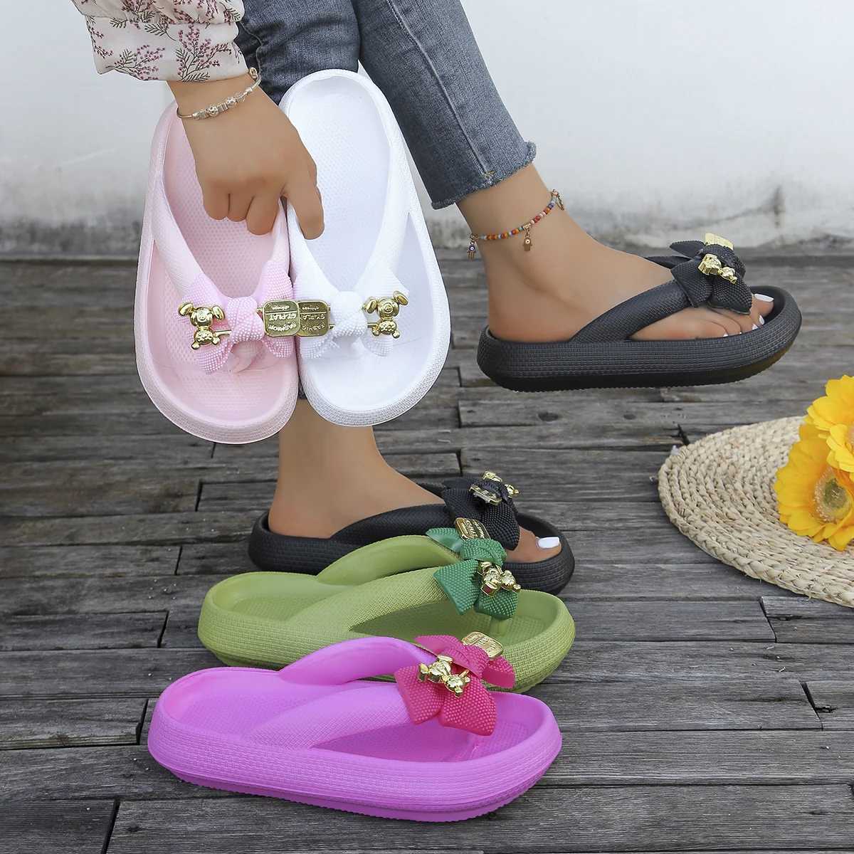 Summer Multi Color Womens Flip Flops Fashionable Metallic Teddy Bear Bow Slide Sandal Beach Vacation Home Versatile Footwear Z250620