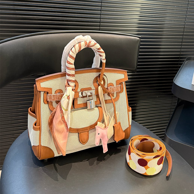 Tote luxury bag designer bag 2025 canvas leather splicing shoulder bag large capacity women handbag high quality tote bags shopping travel pouch rem