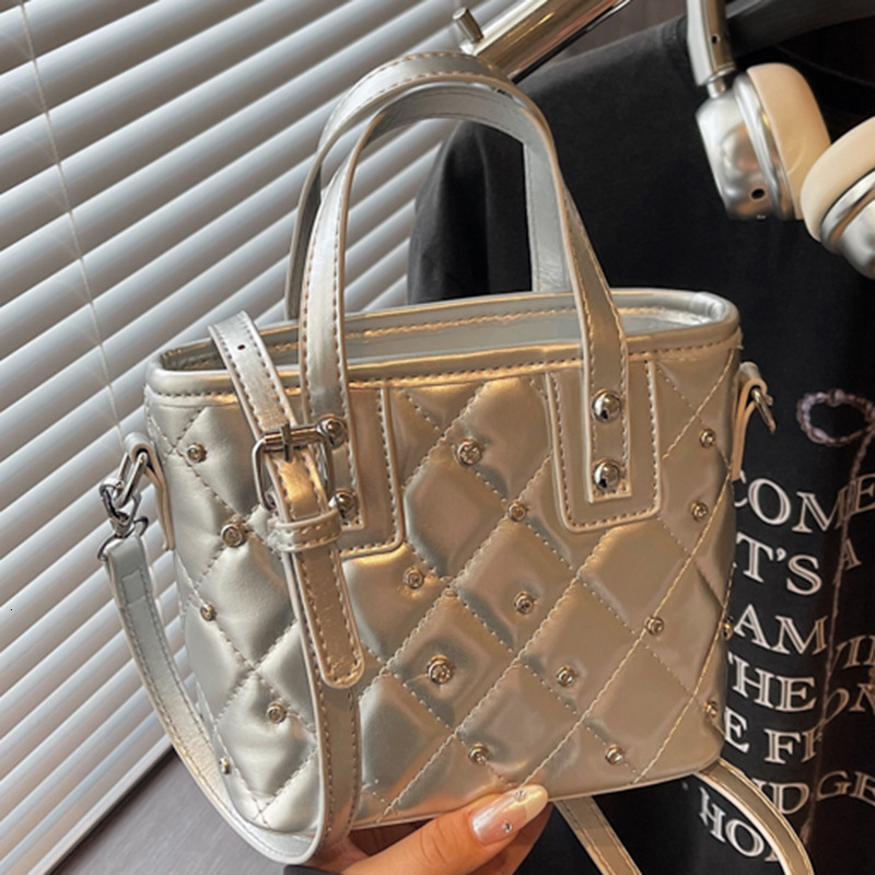 Free shipping designer Bag Korean Style Shiny Diamond Quilted Bucket Bag Women Bag 2025 Summer New Fashion Stylish Shoulder Bag High Appearance Cros