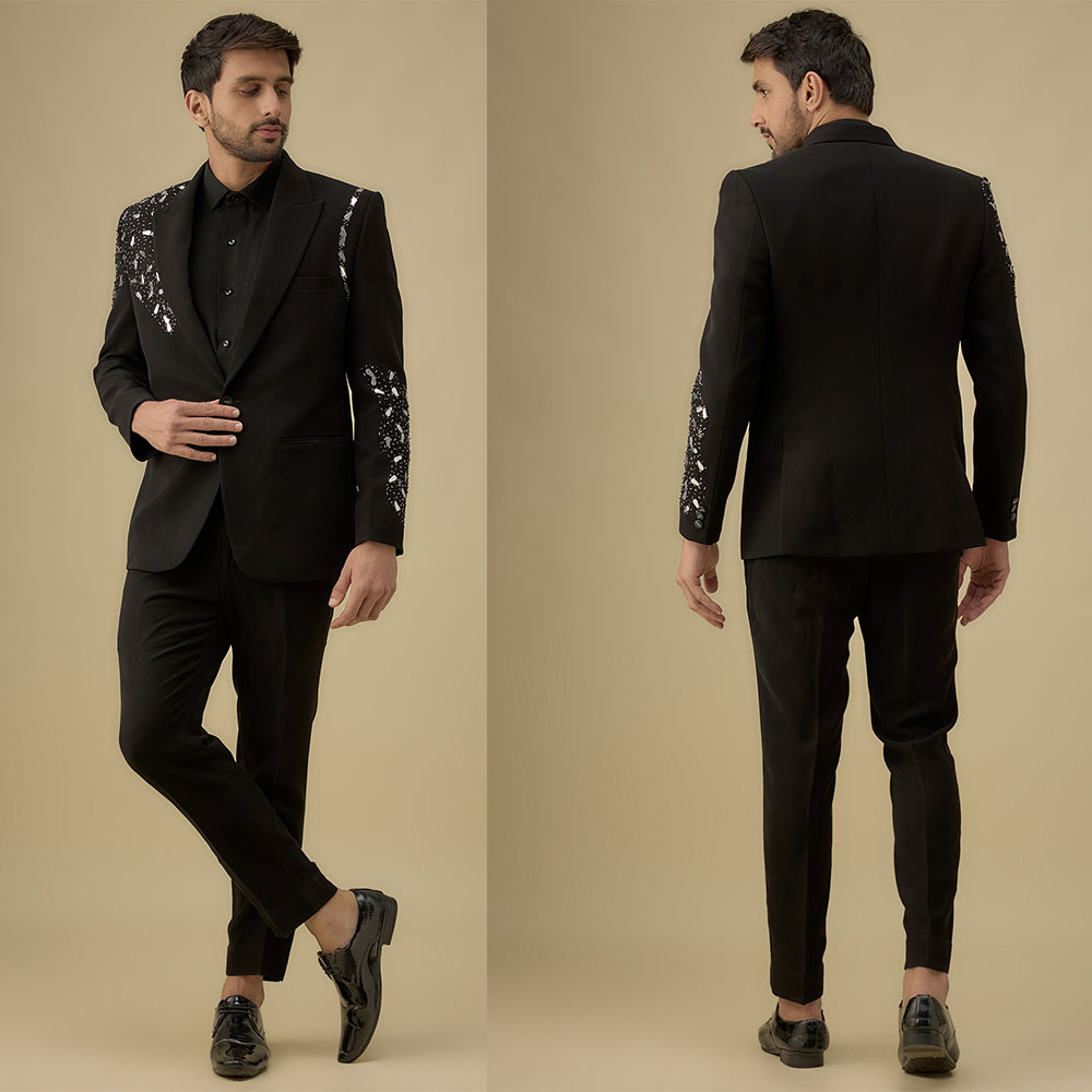 Modern Men Suits Peaked Lapel Beads Tailor-Made 2 Pieces Set Jacket Rhinestone Blazer One-Button Groom Customized Coat Pants Plus Size