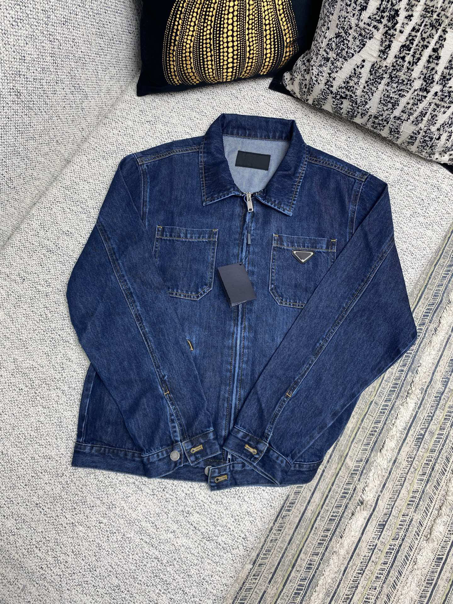 Spring and autumn new designer jacket with fashionable pocket splicing design US size highend brand mens blue zipper denim jacket