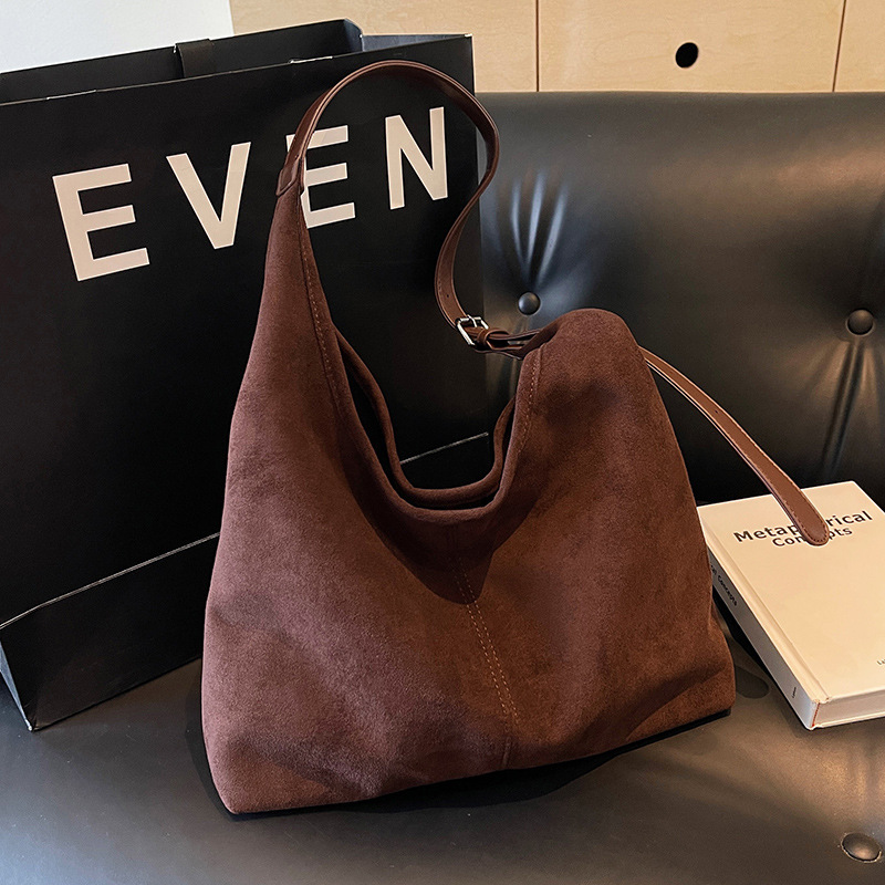 Free shipping designer Bag Autumn Winter New Suede Bucket Bag Large Capacity Shoulder Bag Underarm Bag Tote Bag Retro Commuter Versatile Mother-Daug