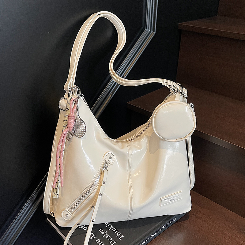 Free shipping designer Trendy New Bag Hot Girl Style Casual Simple Double Shoulder Tote Bag Versatile Fashion Commuter Bag Large Capacity Shoulder B
