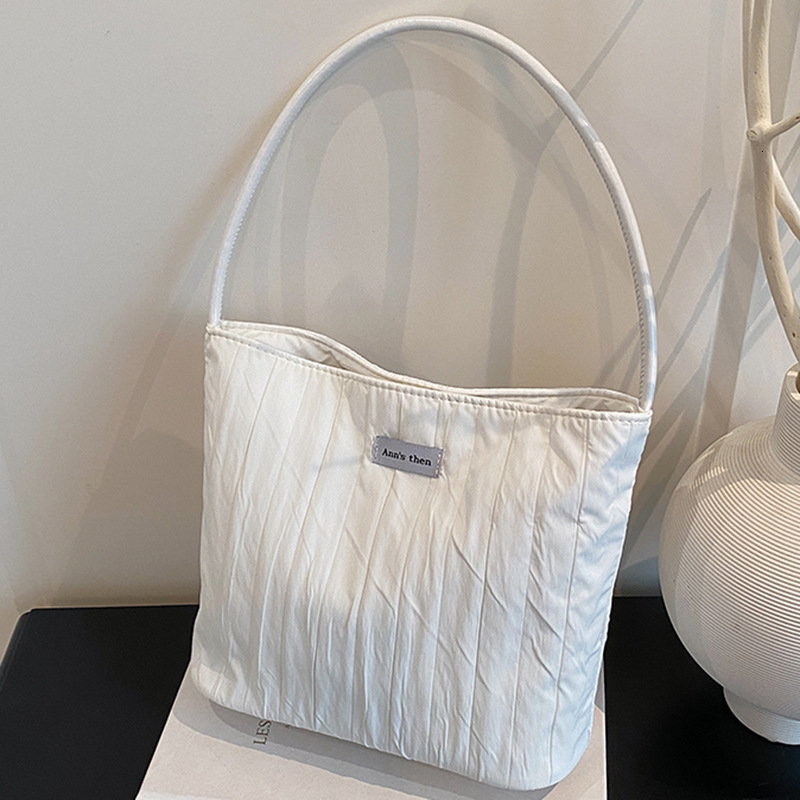 Free shipping designer 2025 Casual Women Bag Large Capacity Student Shoulder Bag Japanese Style Simple Canvas Tote Bag Wrinkled Commuter Tote Bag