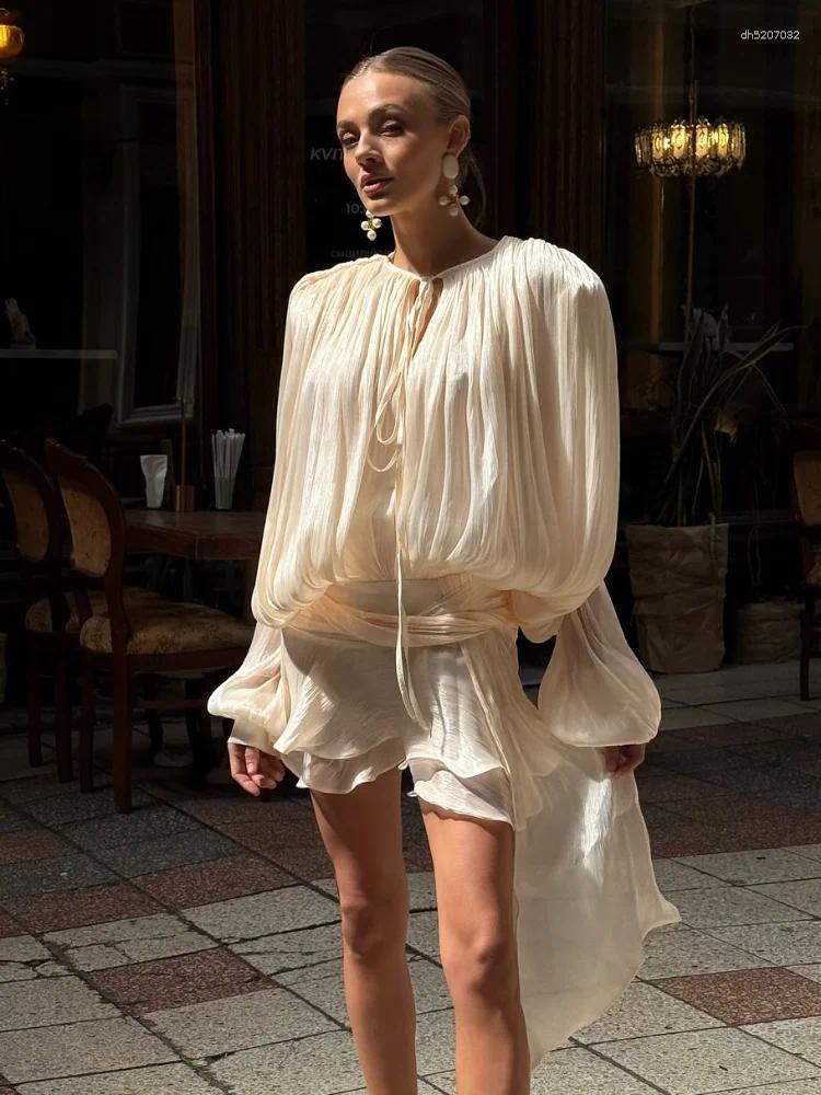 Robes décontractées Femmes Femmes en couches Ruffles Hem Lace Up Mini Robe Fashion Longue manche évasée haute taille A-line