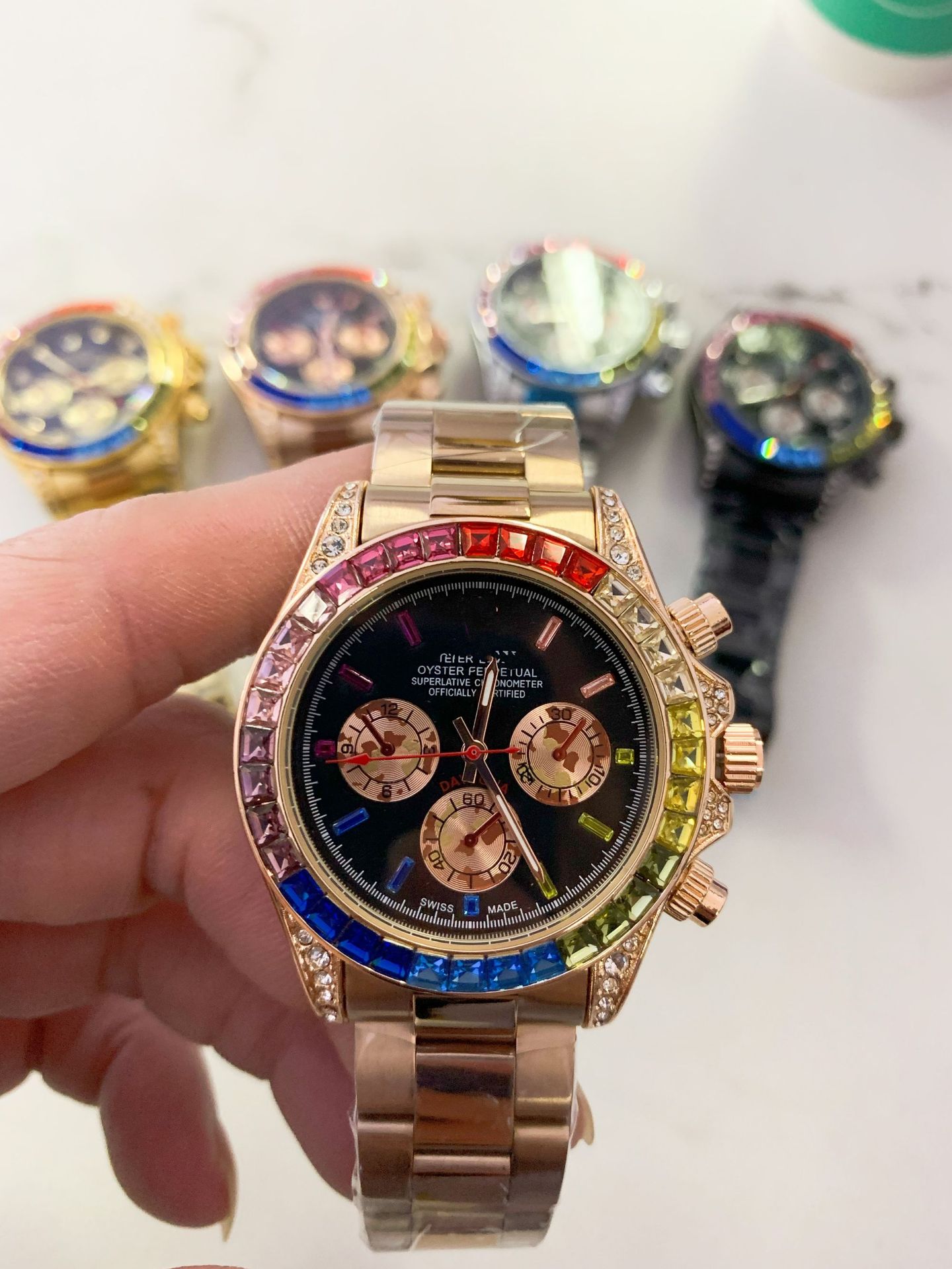 Style le plus récent Montre homme lunette sertie de diamants Mouvement quartz Acier inoxydable Montre affaires haute qualité Ma2424