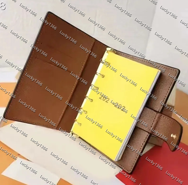 2025 Designer Large DESK AGENDA COVER Holders Memo Planner Men Women Notebook Diary Agendas Protective Case Card Passport Holder Wallet Desktop Note