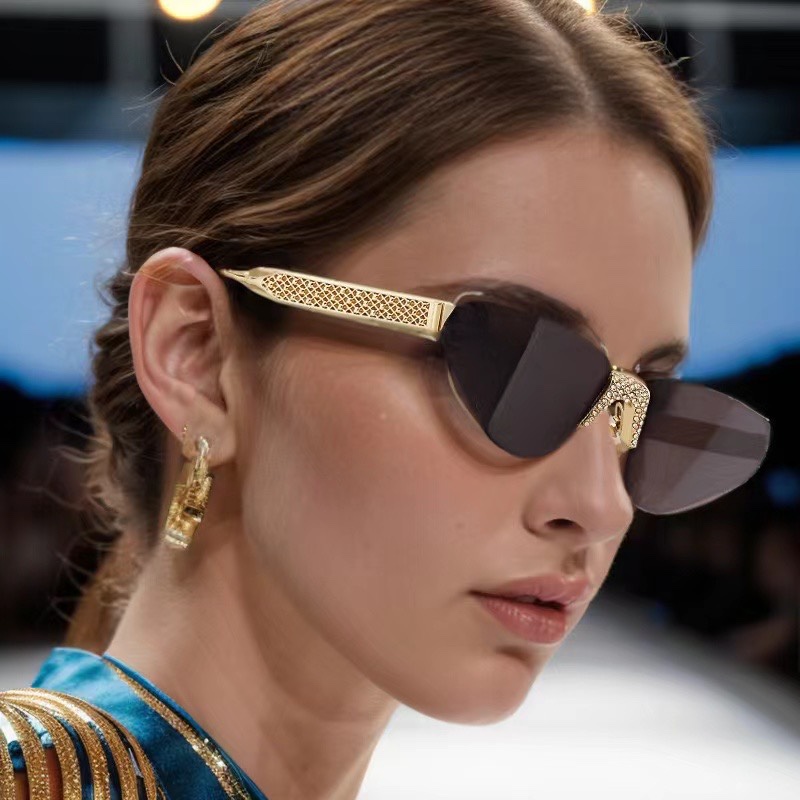 Designer Sunglasses For Women New Trends Folygon Cat Eye Eyewear Luxury Brand High Quality Rimless Metal Frame Light Contour UV400 Goggles