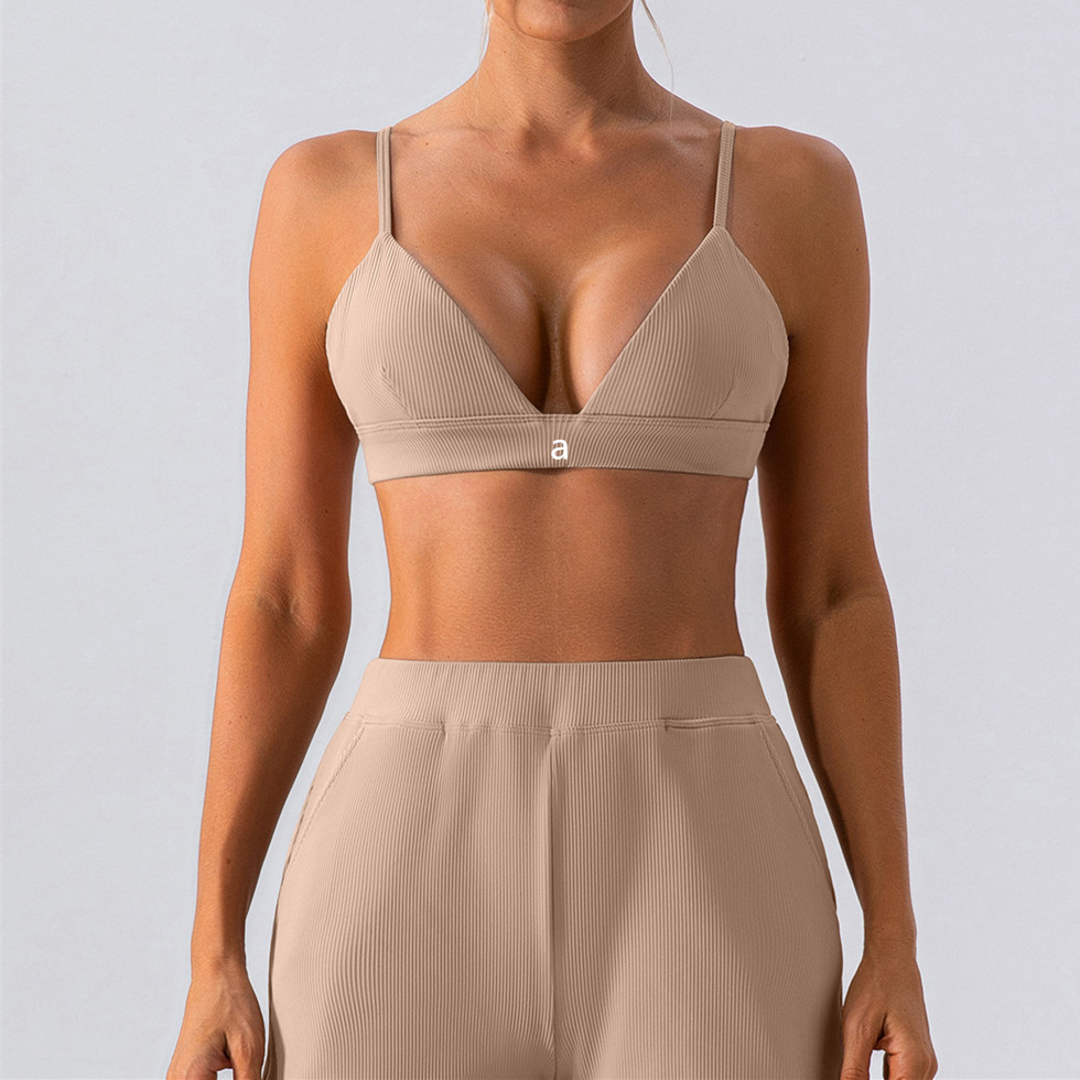 A8526 Womens Yoga Set Shorts Sports lingerie Two Piece Set Pants bralette Fitness Gym With Pockets Leggings-image-999221865