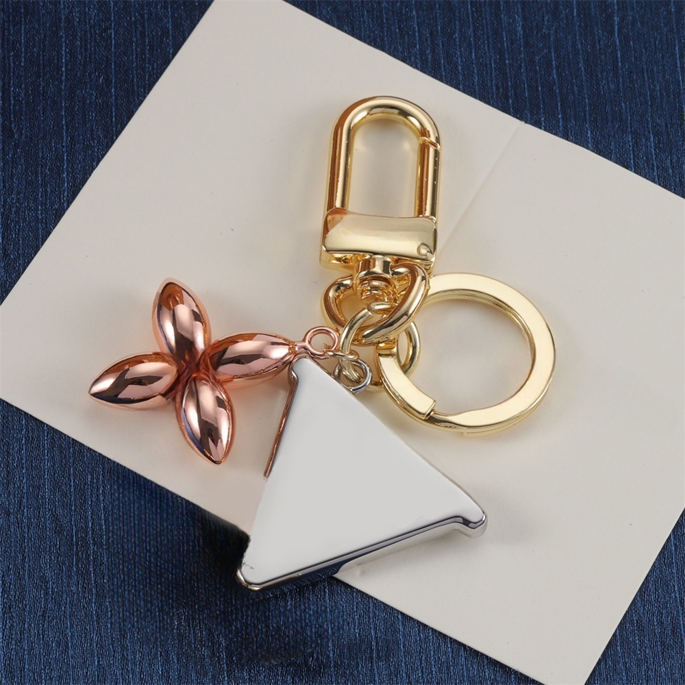 CX625J3 Exquisite Designer Key Chain Womens Mens Fashion Car Keyring Buckle Keychains Handmade Leather Men Women Bags Pendant Accessories-image-1063525327