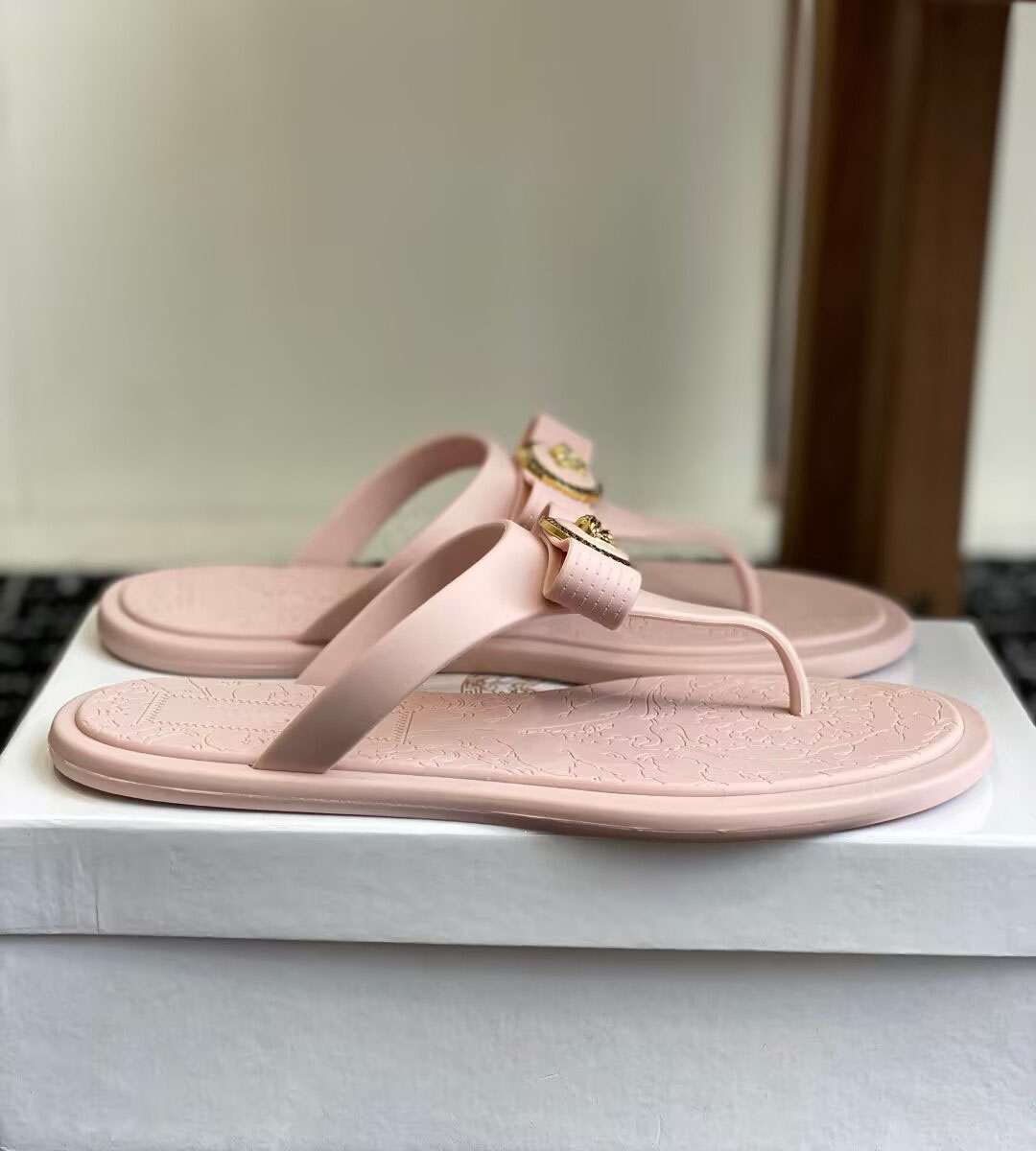 Summer Wear Women Gianni Ribbon Sandals Shoes Bow Tbar Strap Thong Flip Flops Rubber Slide Flats Barocco engraved Sole Beach Lady Beach Slippers EU3