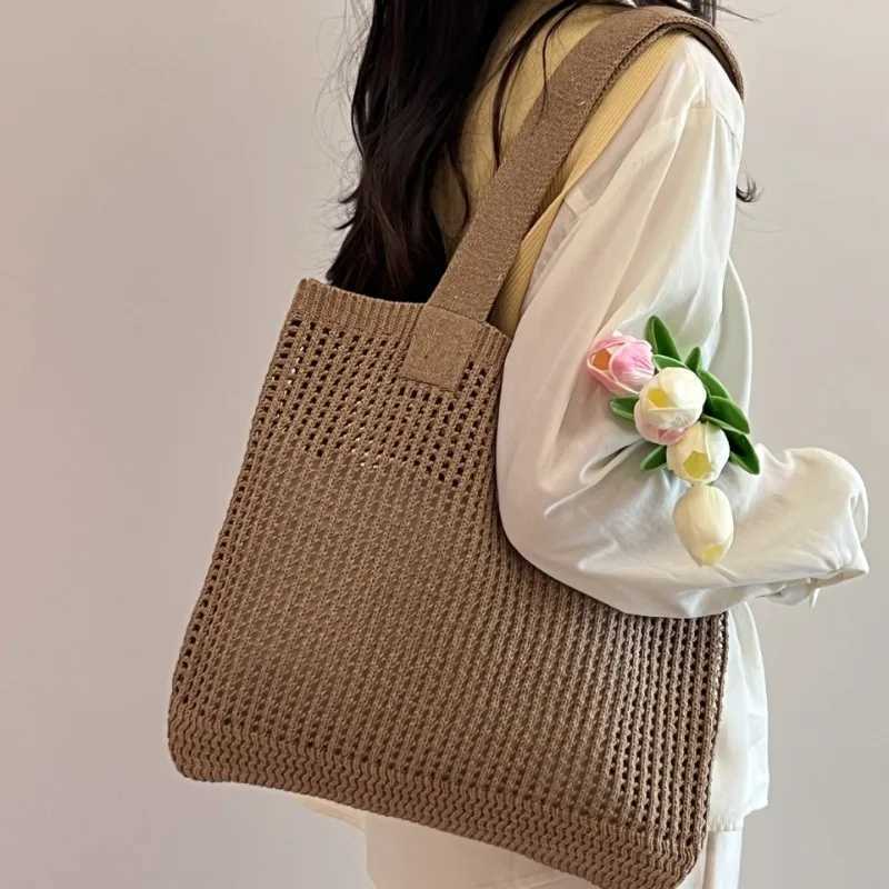 Sac à main en tricot respirant avec conception spacieuse Sac à tisser ouvert pour les femmes Souchée de plage Summer Hollow Out Sac W250626