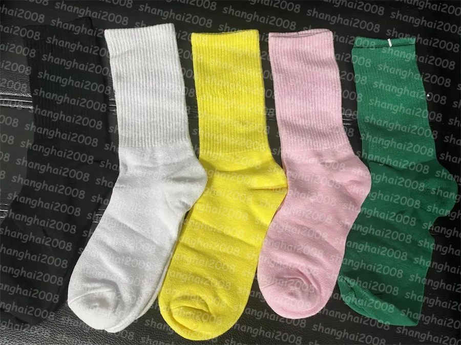 Designer Mens Womens Socks Sports Winter Mesh Lettre de tigre imprimé broderie de coton avec boîte de nouvelles vêtements de mode