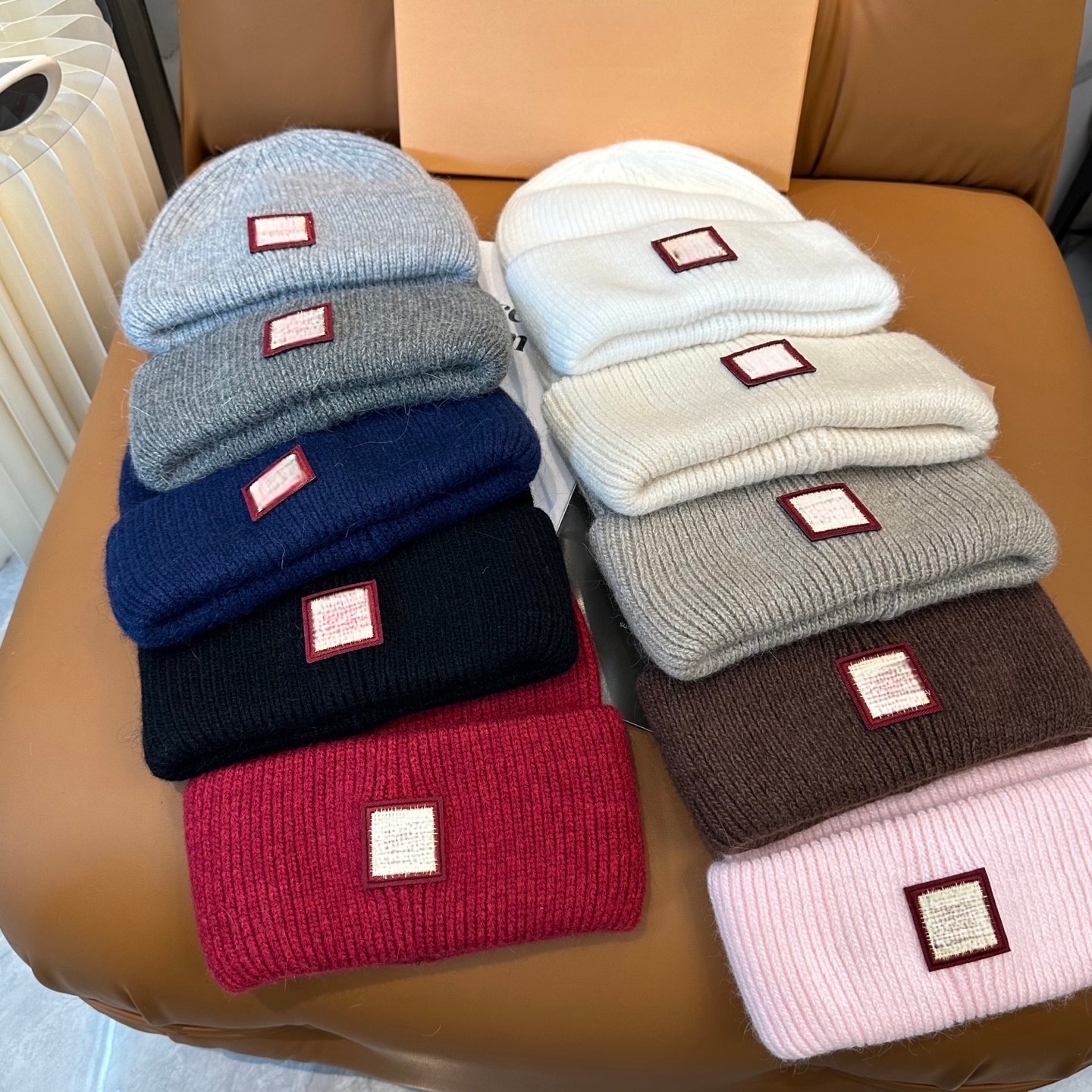 10A High-Quality Top Designer Winter Lei Feng Warm Ear Protection Hat, Fashionable Thick Adjustable Women's Hat, Casual Natural Fox Fur Women&#
