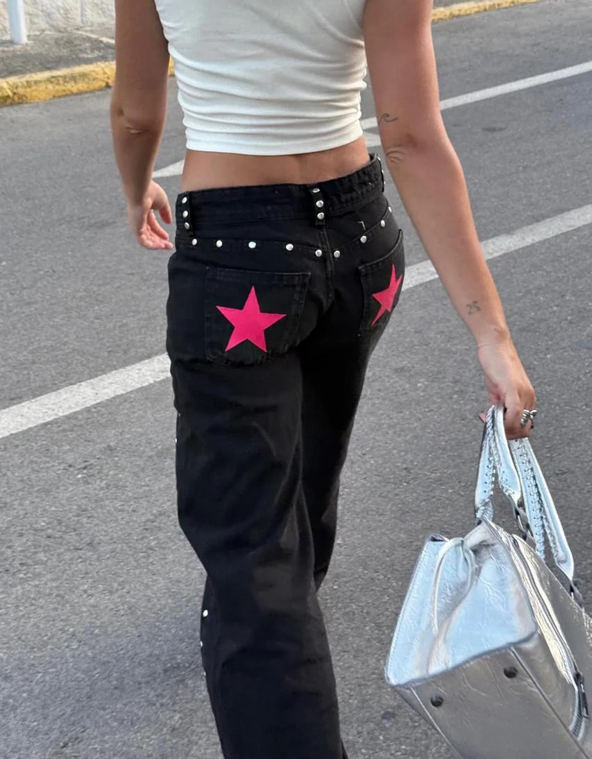 Y2K Retro Black Jeans for Women Pink Star Back Pocket Side Rivet Detail Straight Leg Casual Street Fashion Denim Pants 250929