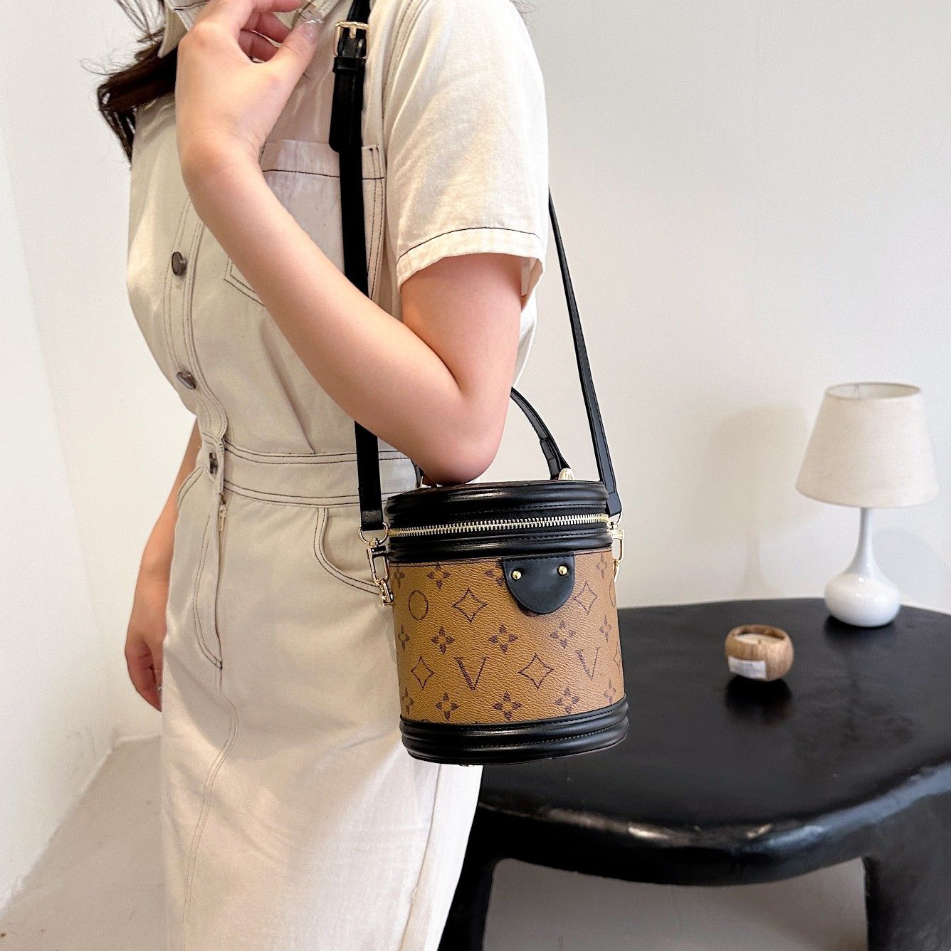 Designer Bag Claasic Cannes Beauty Case Women Handbag Purse Genuine Leather Crossbody Bag Removable Shoulder Strap Bags Bucket Makeup Bags