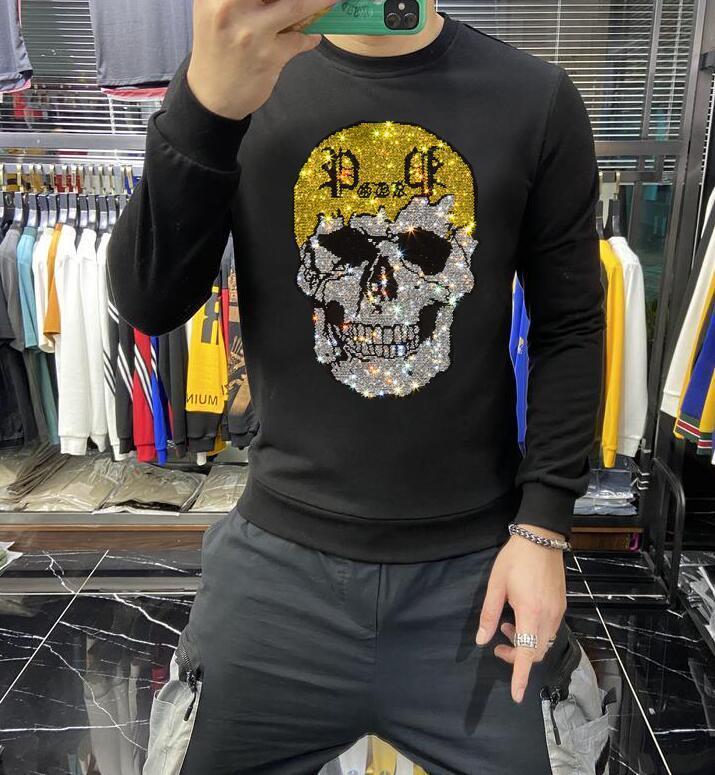 Sweat-shirt à capuche pour hommes avec sweat à capuche de mode de sport Vêtements pour hommes de haute qualité hiver et automne 240929cj