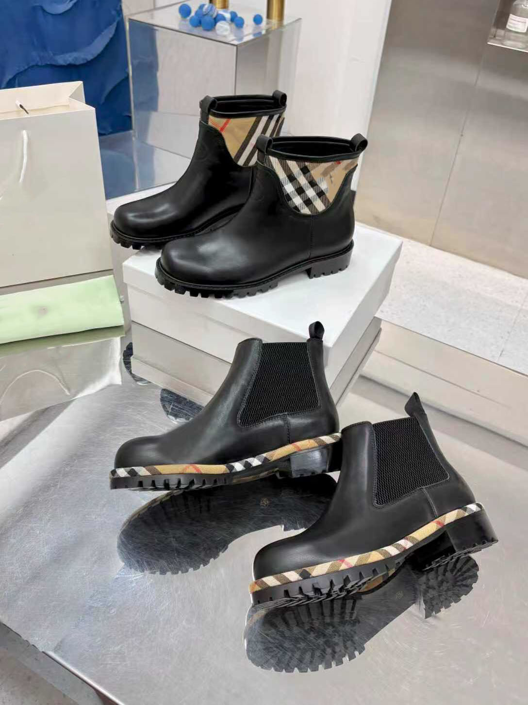 2026 High Quality Shoes Thick-soled cowhide Women cowhide Genuine Leather Boots High Heels real leather Ankle Boots Belt Buckle Autumn Designer Shoe