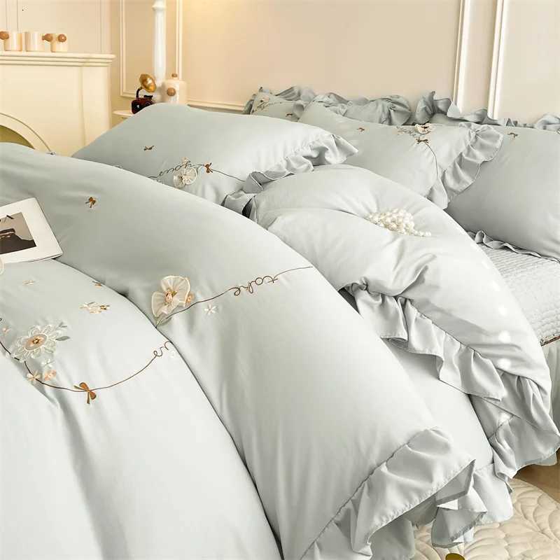 2025 New Minimst Style Solid Color Bed Cover Duvet Cover case Comfortable and Skin Friendly Suitable for All Season H251011-image-1079314881