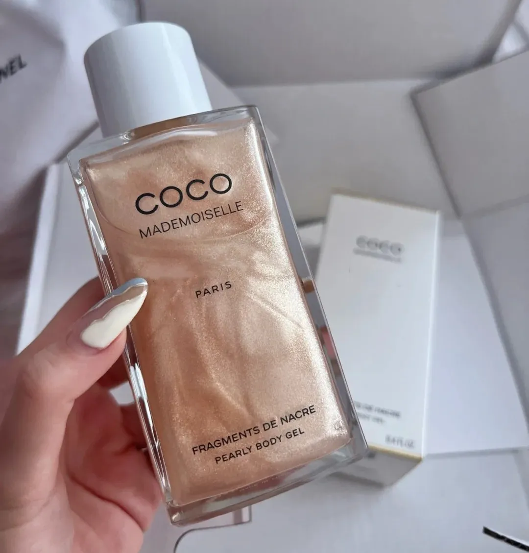 Pearly Body Gel 250ml Fragments De Nacre Hydrating Foaming Mademoiselle Crema Moisturising Lotion Body Correct Treatment-image-797735847