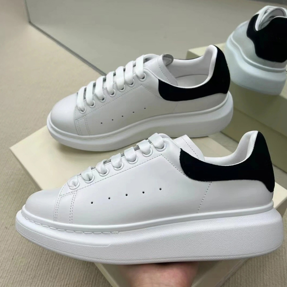 Designer Shoes Oversized Sneaker Pairs Loafers Espadrilles Velvet Platform Flat Women Men White Black Real Leather Luxury Flats Lace Up Sports Train