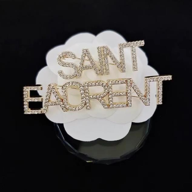 Classic Vintage Brand Lettered Designer Jewelry Women Rhinestone Brooches Suit Pin Marry Wedding Party Gift