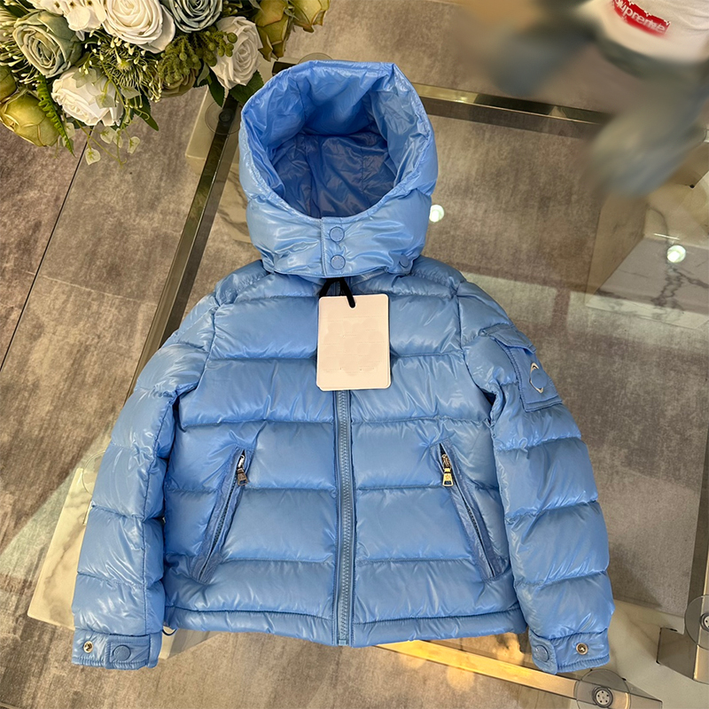 High-end children's clothing, boys' and girls' 90% white goose down jacket, thickened hooded, no-wash required