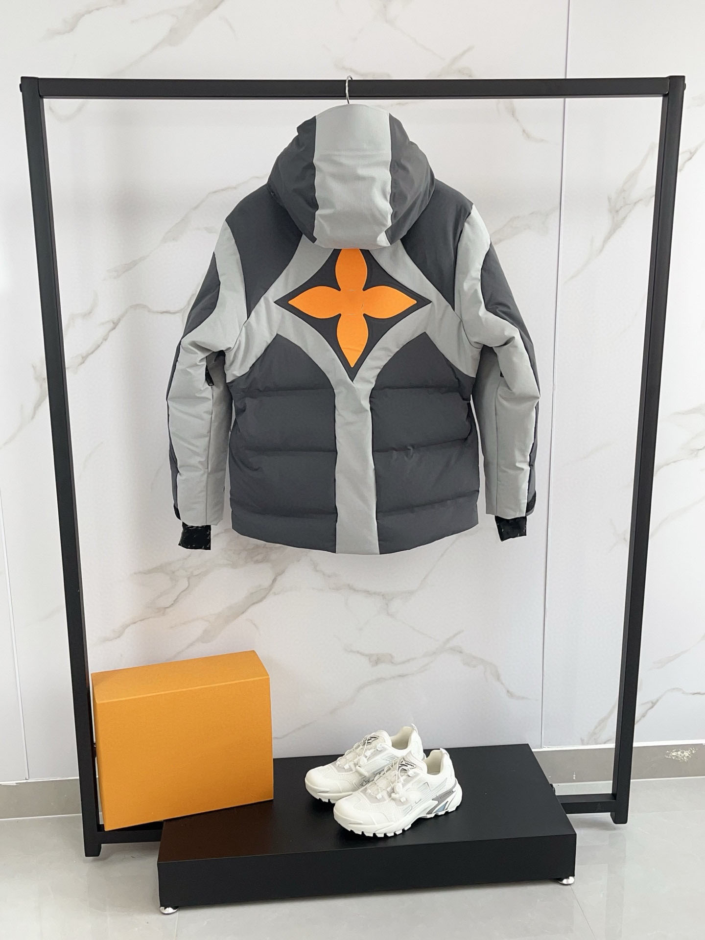 25ss Winter mens Down jacket designers clothes Hooded men thickening high quality downs jackets Long Sleeve Logo print on chest Windproof Waterproof