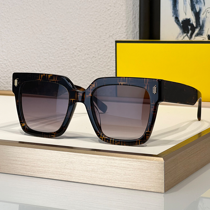 Designer Women Oversized Sunglasses Made of Black Acetate Man Square Glasses 40101I Radiation Protection UV400 Fashion Outdoor Sunglasses-image-993960546