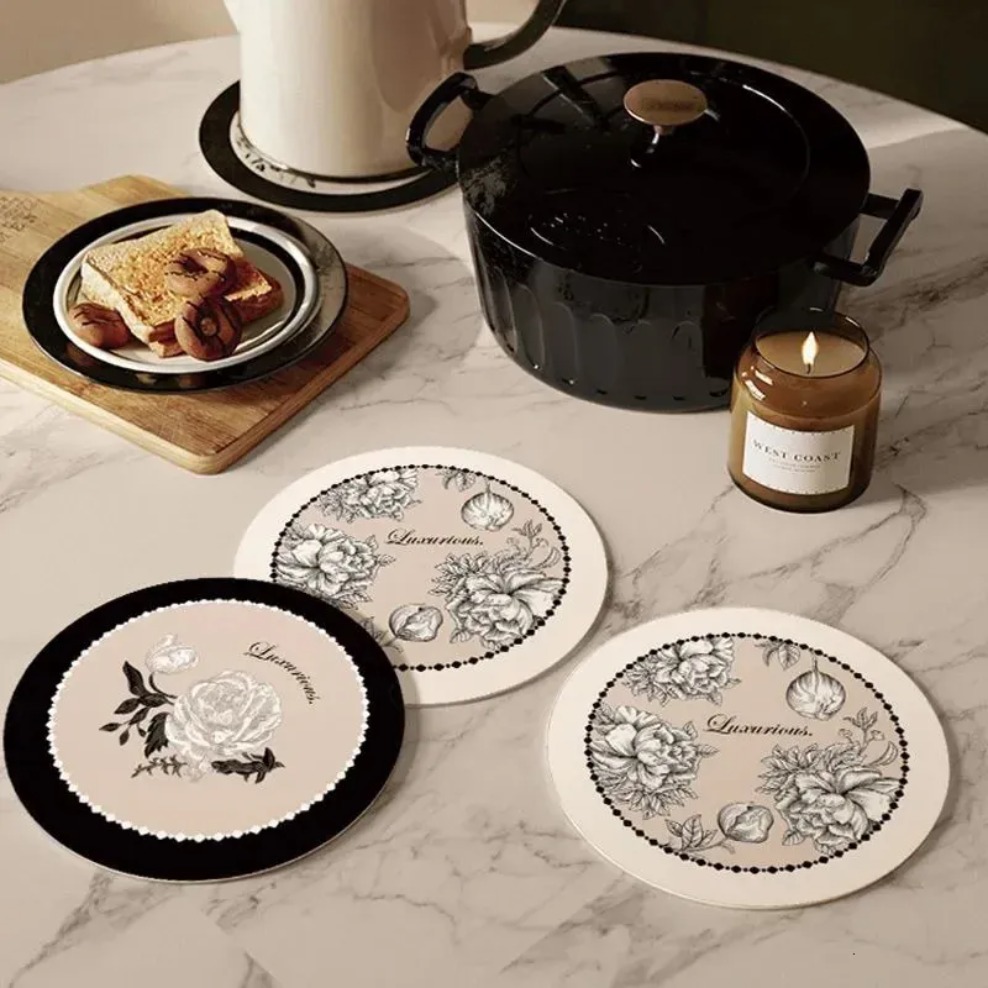 Designer Black and White Classic Luxury Placemat Rubber Pot Mat Insulated Coasters Antiskid Bowl Pads Table Decoration Accessories Drinkware-image-1098146288