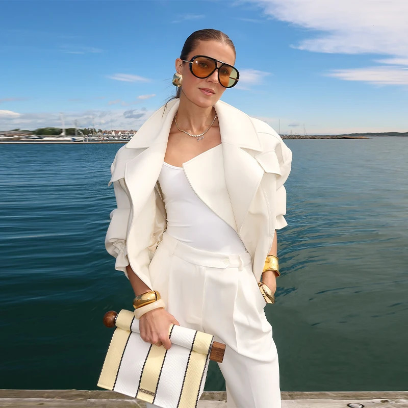 Womens Casual White Lapel Short Jacket Chic Loose Full Sleeve Double Breasted Coats Autumn Office Lady Commute Outerwear 251017