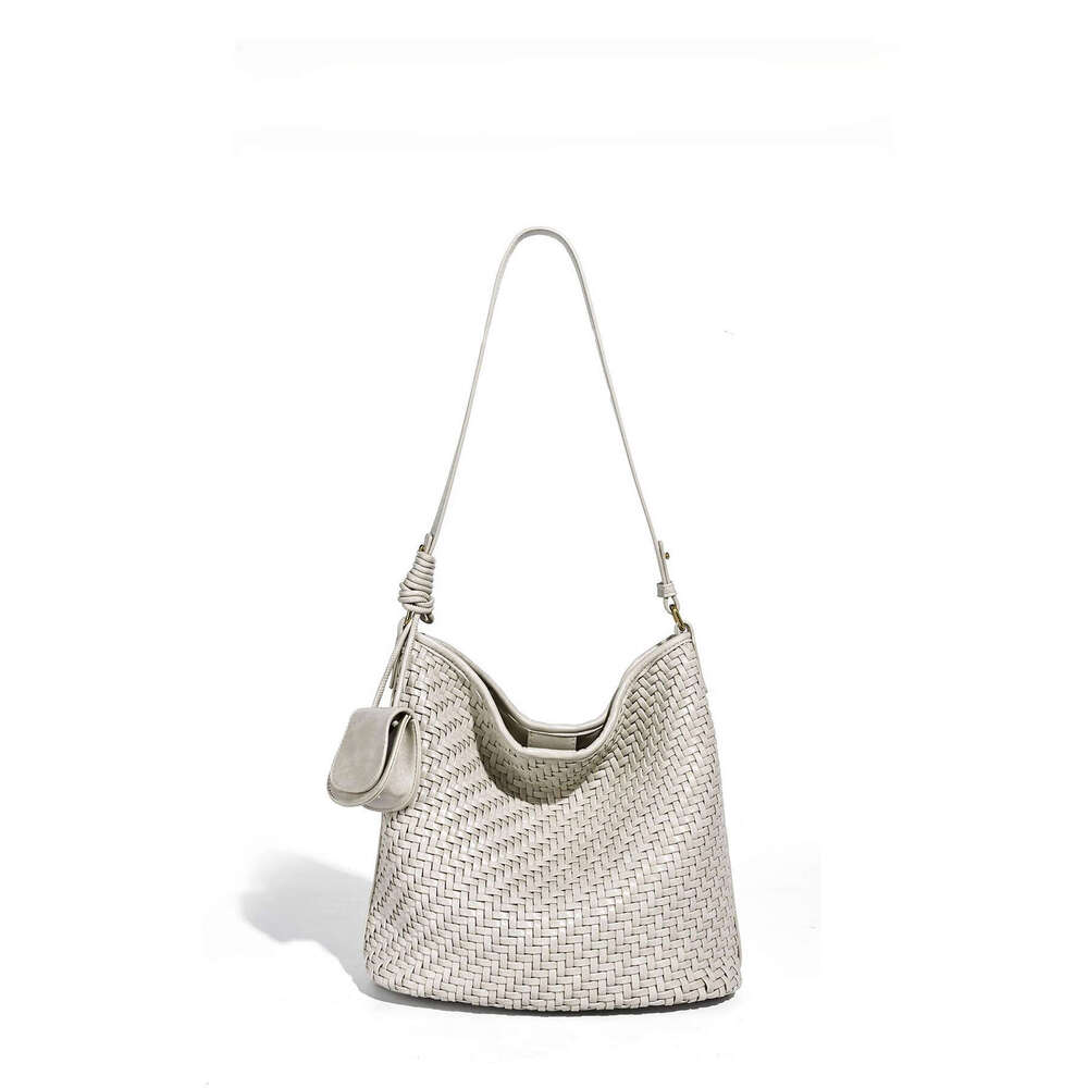 free shipping designer bags Korean Style Lazy Handwoven Fashionable Large Capacity Shoulder Underarm Tote Bag Versatile Trendy Handbag Z260921